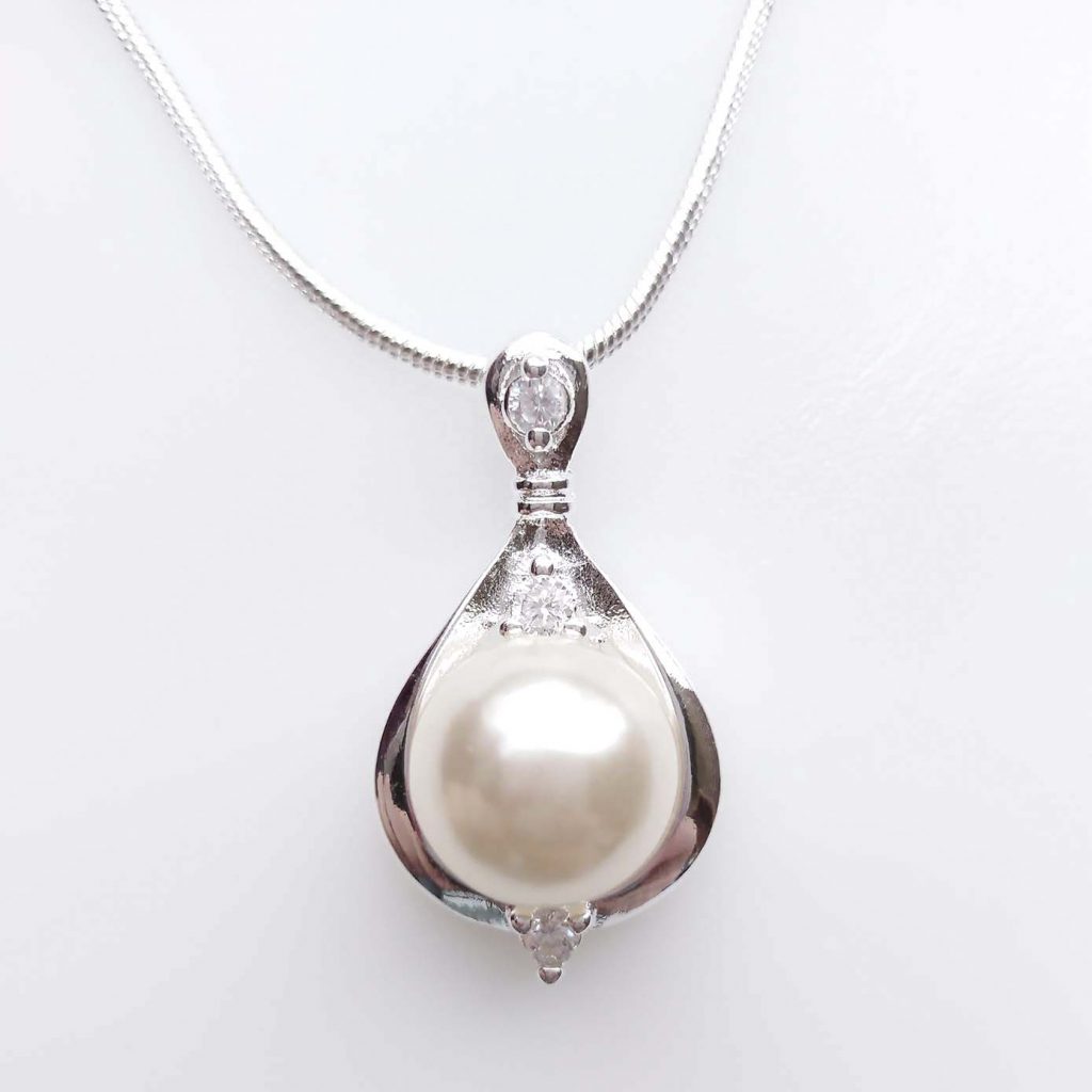 Collana Perla Romantica